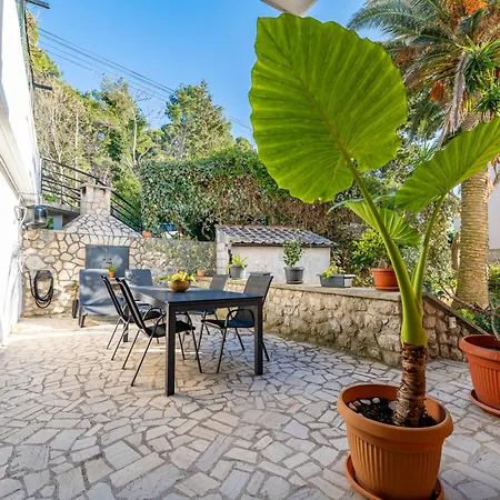 Apartments Pepi Mali Lošinj Exterior foto